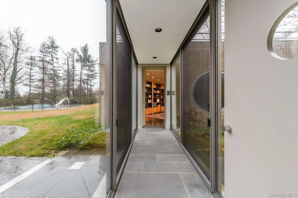 3 Paddock Court Old Westbury, NY 11568