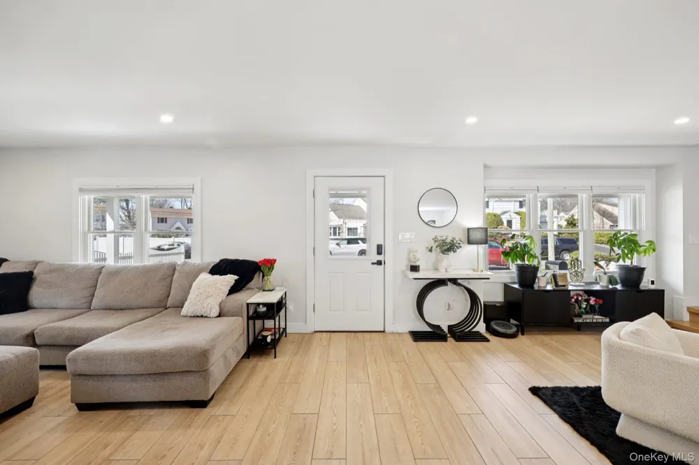 1361 Kew Avenue Hewlett, NY 11557