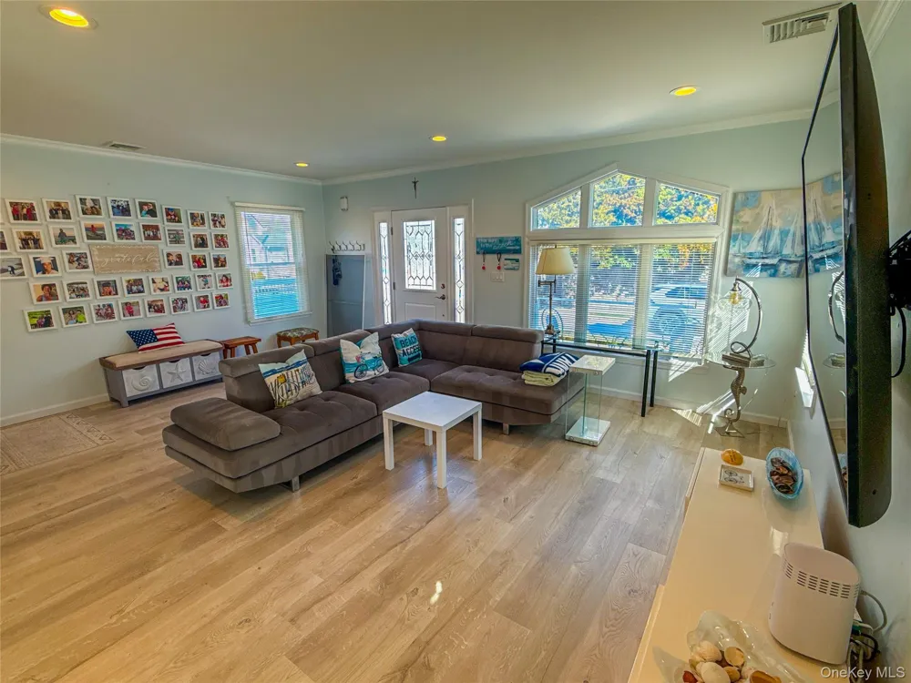 97 Cedarhurst Avenue Point Lookout, NY 11569