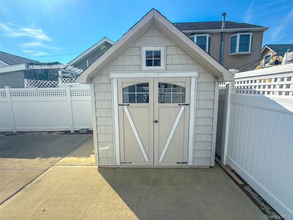 97 Cedarhurst Avenue Point Lookout, NY 11569