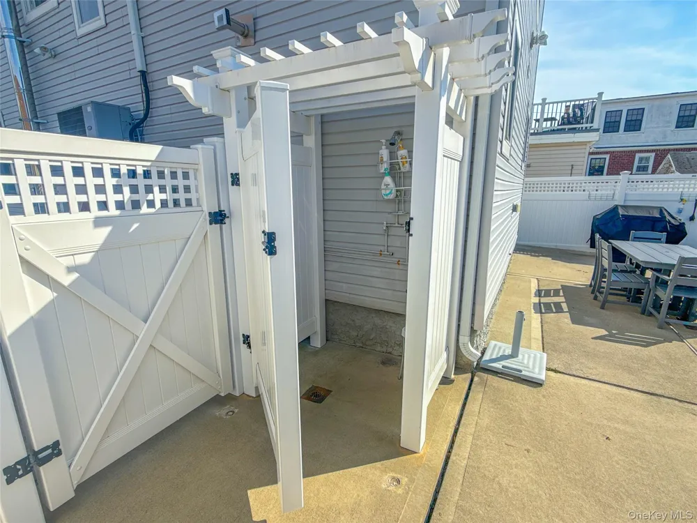 97 Cedarhurst Avenue Point Lookout, NY 11569