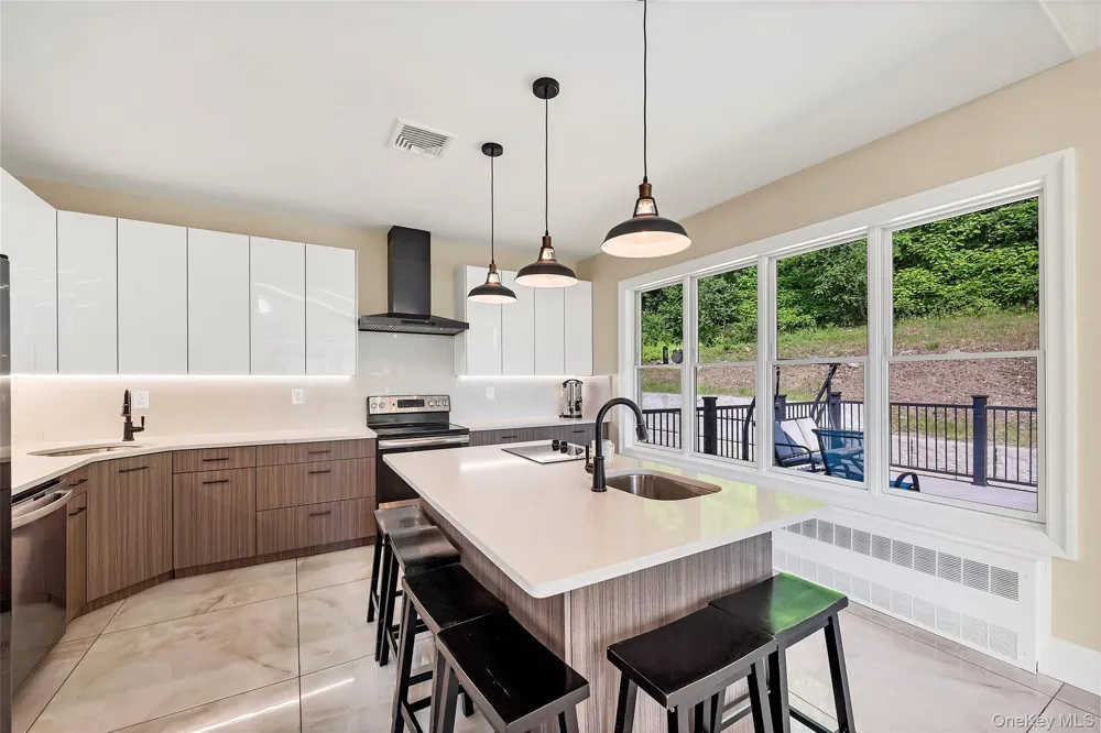 31 Walnut Ridge Lane Bloomingburg, NY 12721
