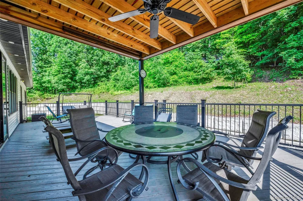 31 Walnut Ridge Lane Bloomingburg, NY 12721