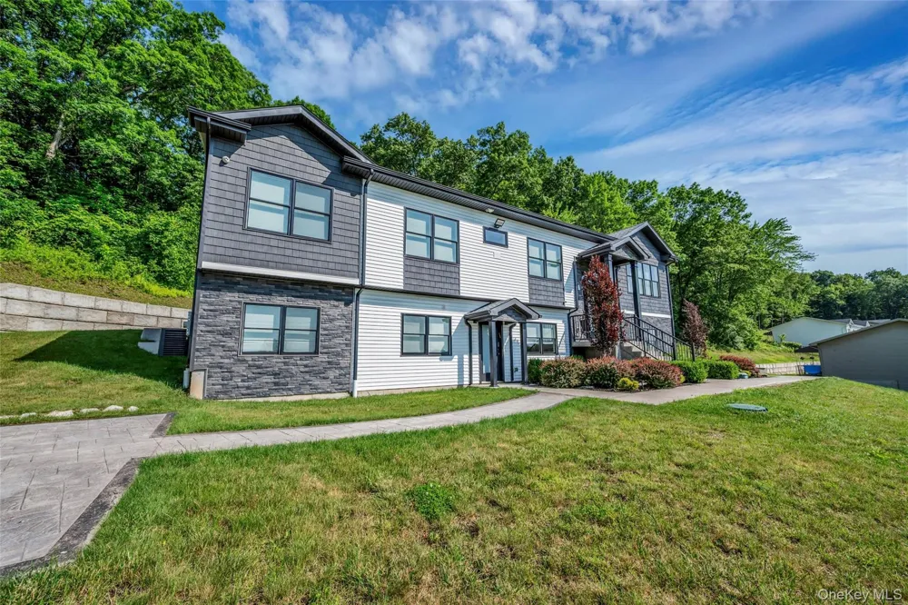 31 Walnut Ridge Lane Bloomingburg, NY 12721