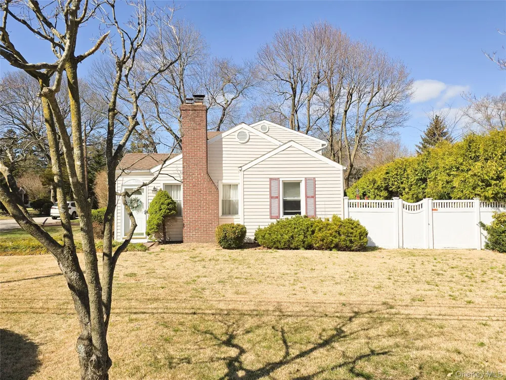 43 Fort Hill Road Huntington, NY 11743