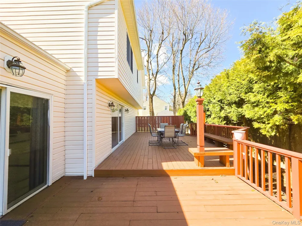 43 Fort Hill Road Huntington, NY 11743