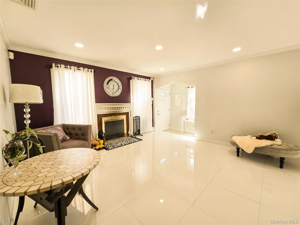 43 Fort Hill Road Huntington, NY 11743