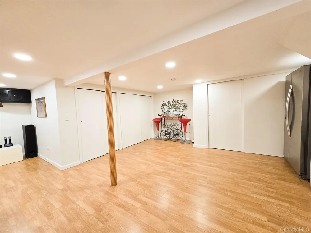 43 Fort Hill Road Huntington, NY 11743