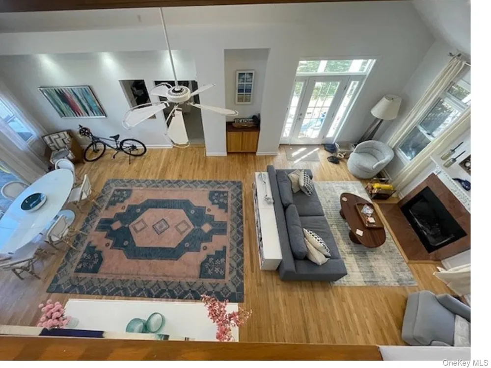 35 Maple Street Westhampton Beach, NY 11978