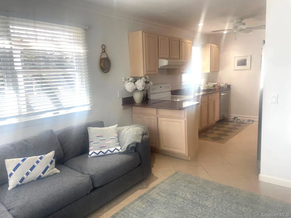 35 Maple Street Westhampton Beach, NY 11978