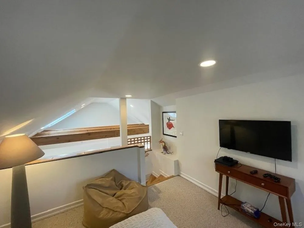 35 Maple Street Westhampton Beach, NY 11978