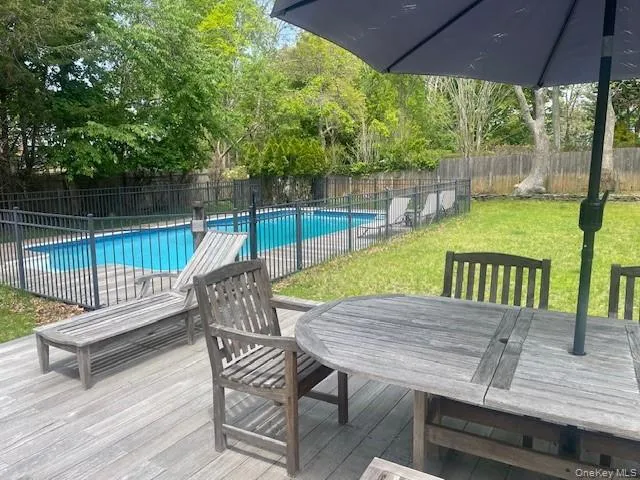 35 Maple Street Westhampton Beach, NY 11978