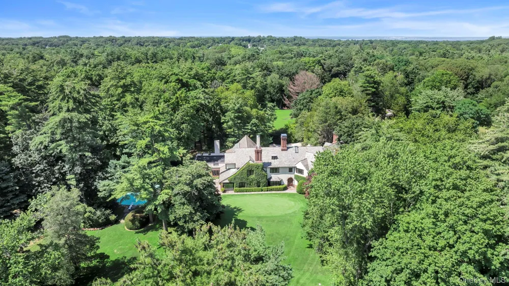 95 Piping Rock Road Locust Valley, NY 11560