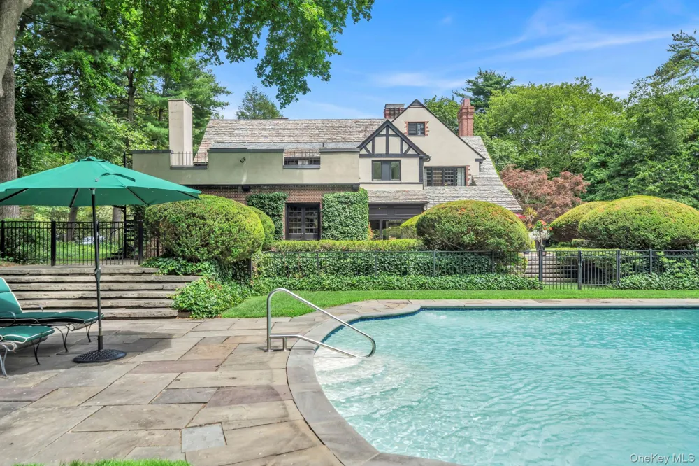 95 Piping Rock Road Locust Valley, NY 11560