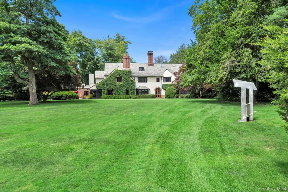 95 Piping Rock Road Locust Valley, NY 11560