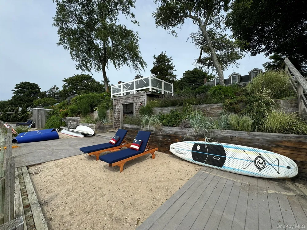 1429 Peconic Bay Boulevard Jamesport, NY 11947