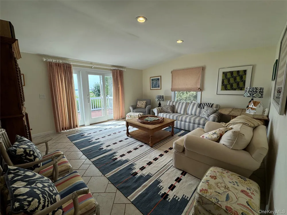 1429 Peconic Bay Boulevard Jamesport, NY 11947