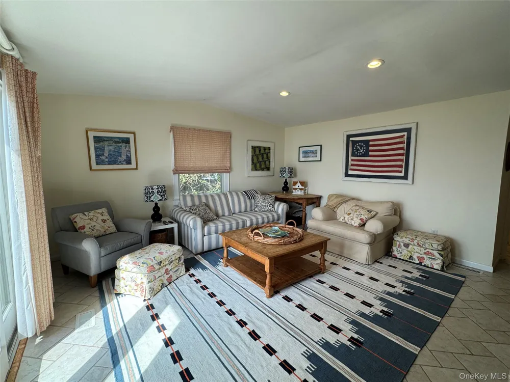 1429 Peconic Bay Boulevard Jamesport, NY 11947
