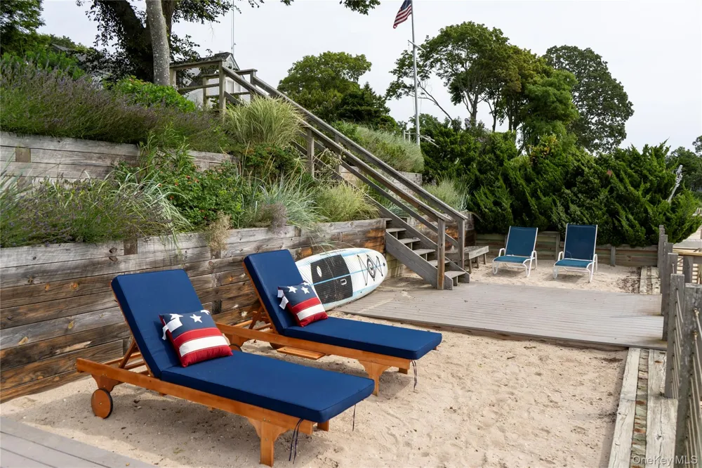 1429 Peconic Bay Boulevard Jamesport, NY 11947