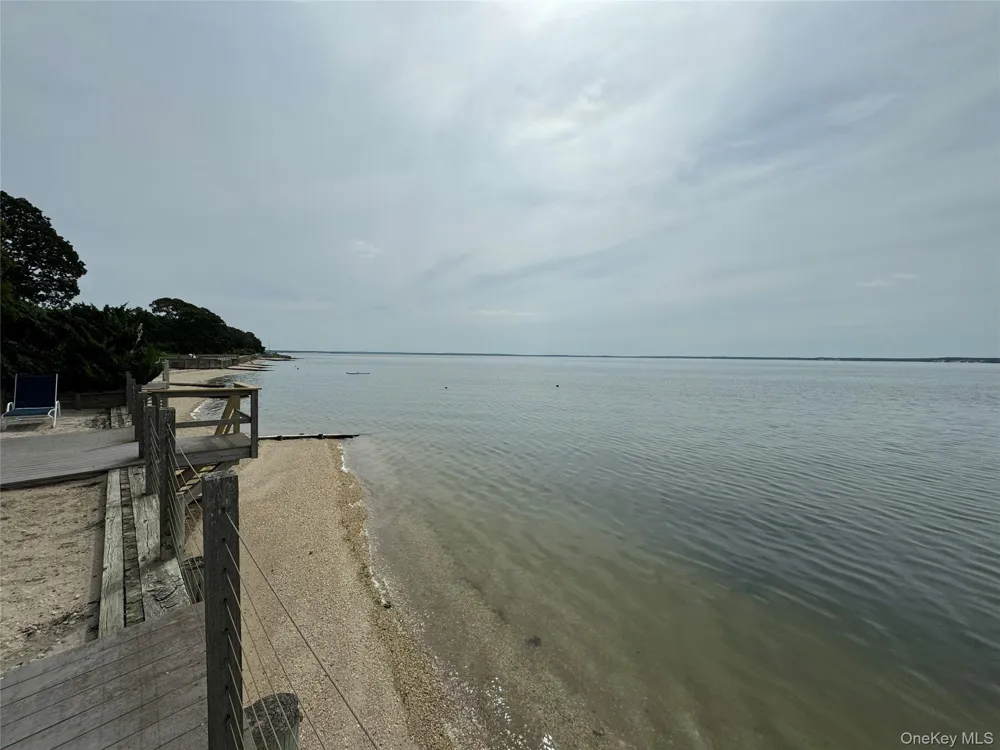 1429 Peconic Bay Boulevard Jamesport, NY 11947