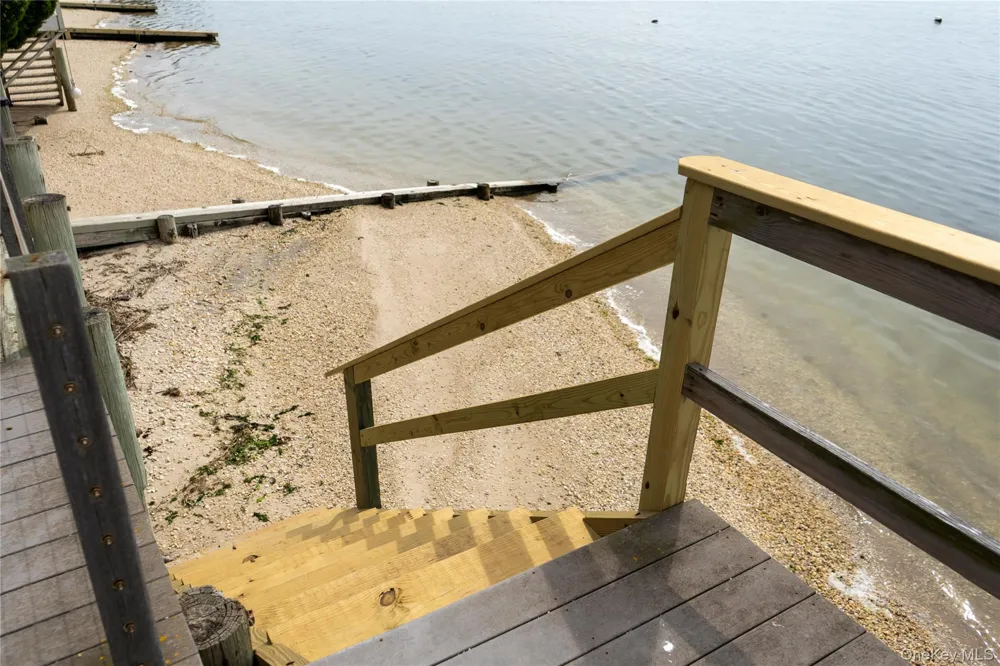 1429 Peconic Bay Boulevard Jamesport, NY 11947