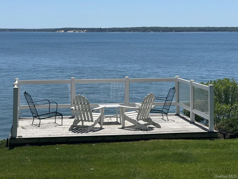 1429 Peconic Bay Boulevard Jamesport, NY 11947