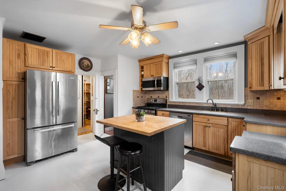 4721 State Route 9G Germantown, NY 12526