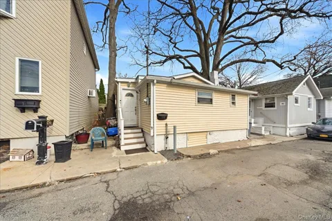 133B Edgewater Park #133B