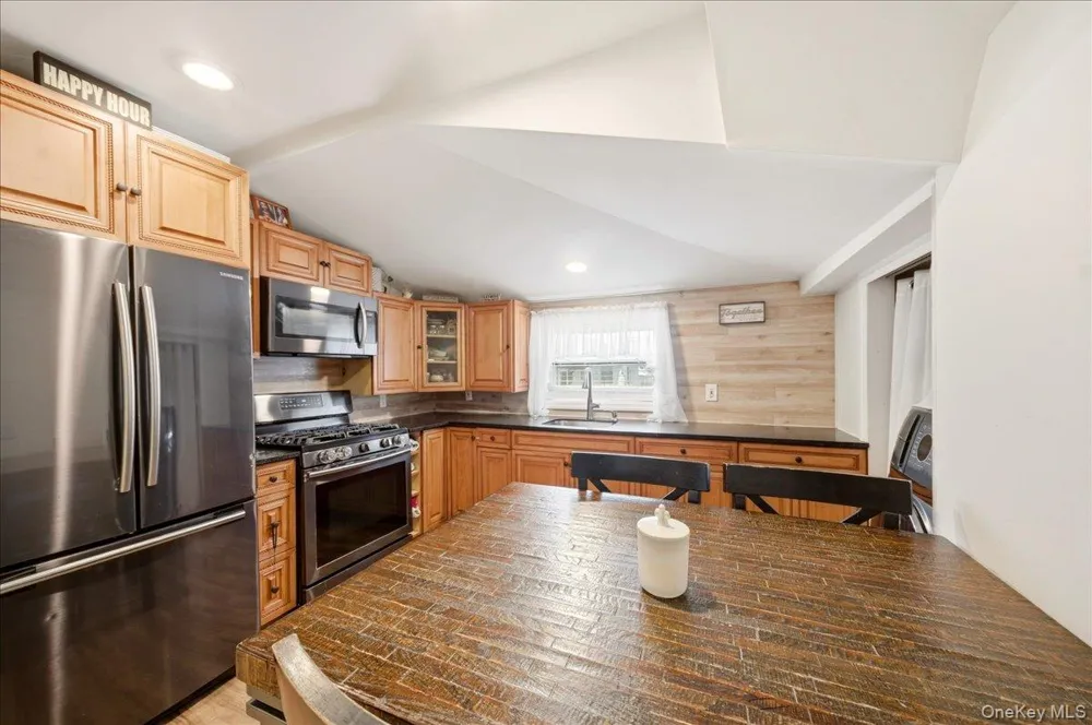 133B Edgewater Park #133B Bronx, NY 10465