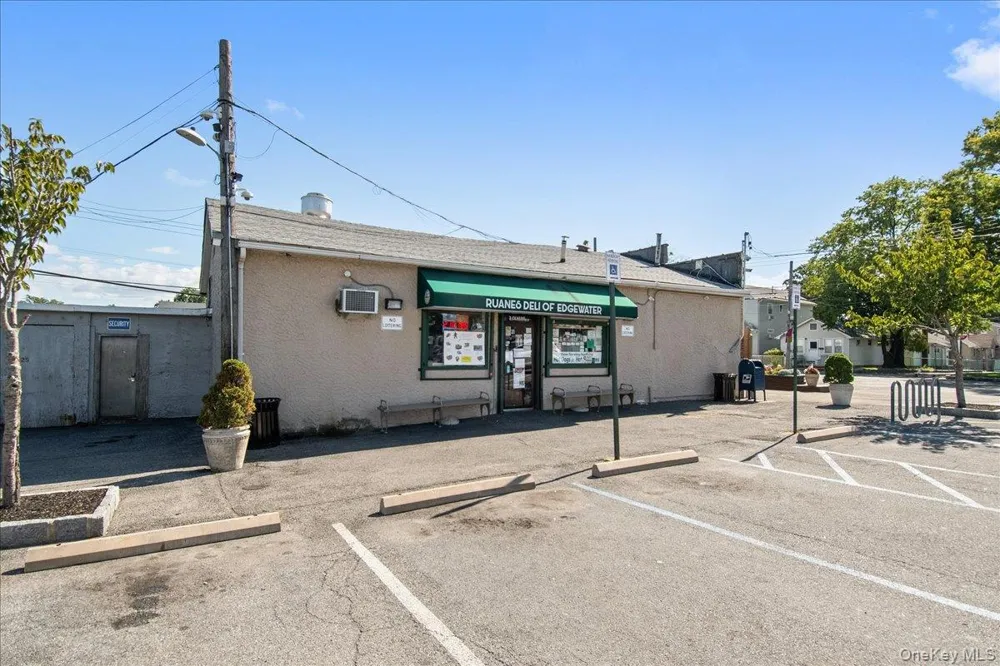 133B Edgewater Park #133B Bronx, NY 10465