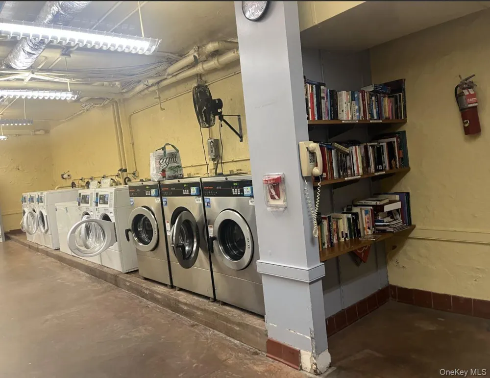 116 Pinehurst Avenue #C21 New York (Manhattan), NY 10033