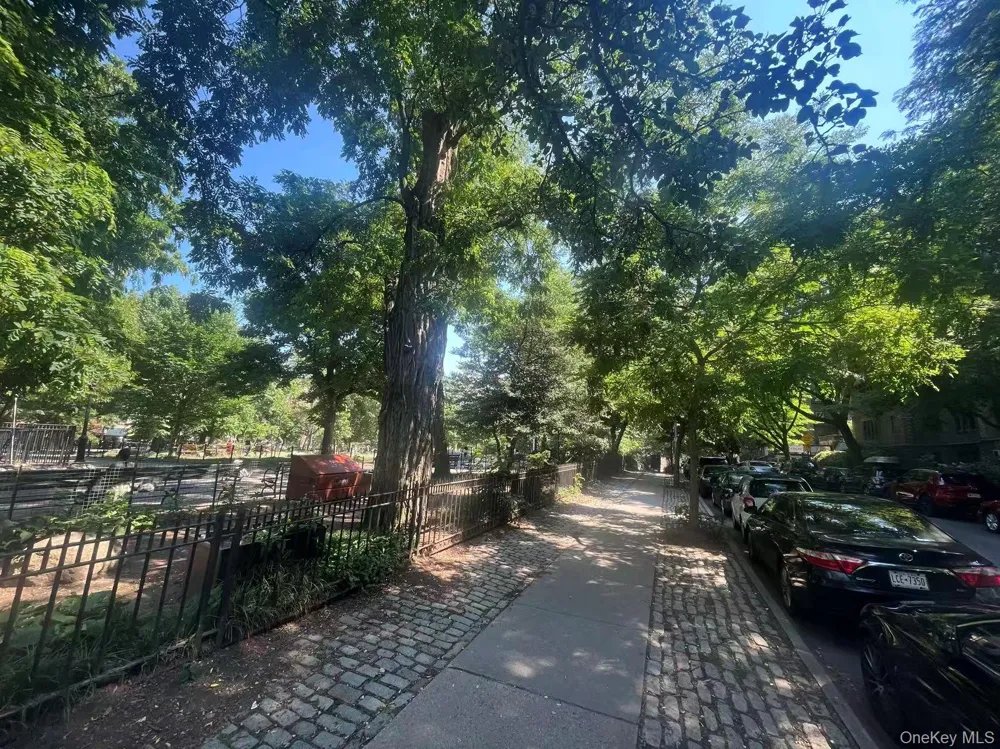 116 Pinehurst Avenue #C21 New York (Manhattan), NY 10033