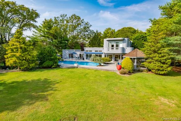 3 Mallard Lane Remsenburg, NY 11960