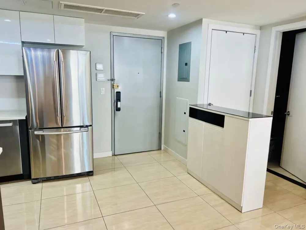 15815 Union Turnpike #401N Fresh Meadows, NY 11366