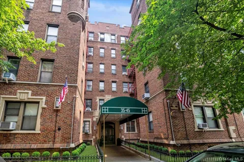 3545 81ST #F9