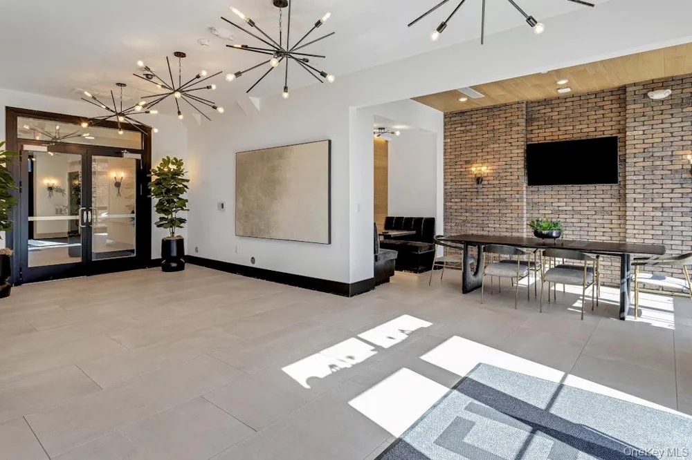201 Horseman Boulevard #101 Sleepy Hollow, NY 10591