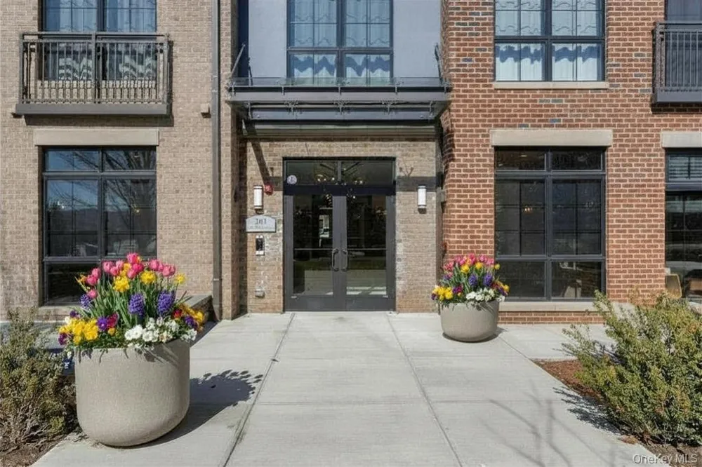 201 Horseman Boulevard #101 Sleepy Hollow, NY 10591