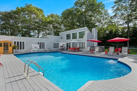 5 Lakewood Lane