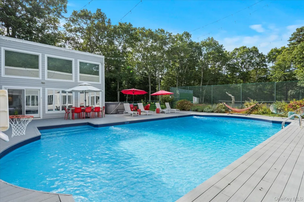 5 Lakewood Lane Quogue, NY 11959