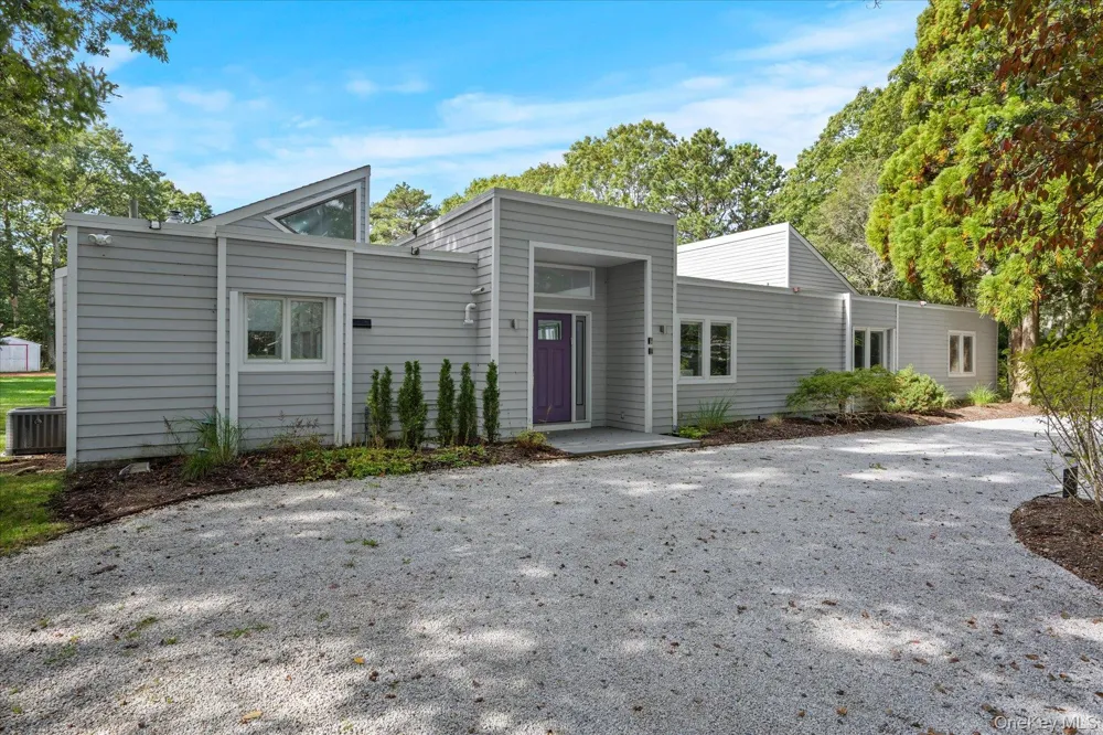 5 Lakewood Lane Quogue, NY 11959