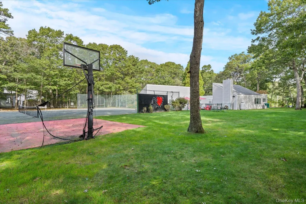 5 Lakewood Lane Quogue, NY 11959