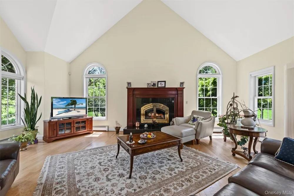 20 Goshen Road Chester, NY 10918