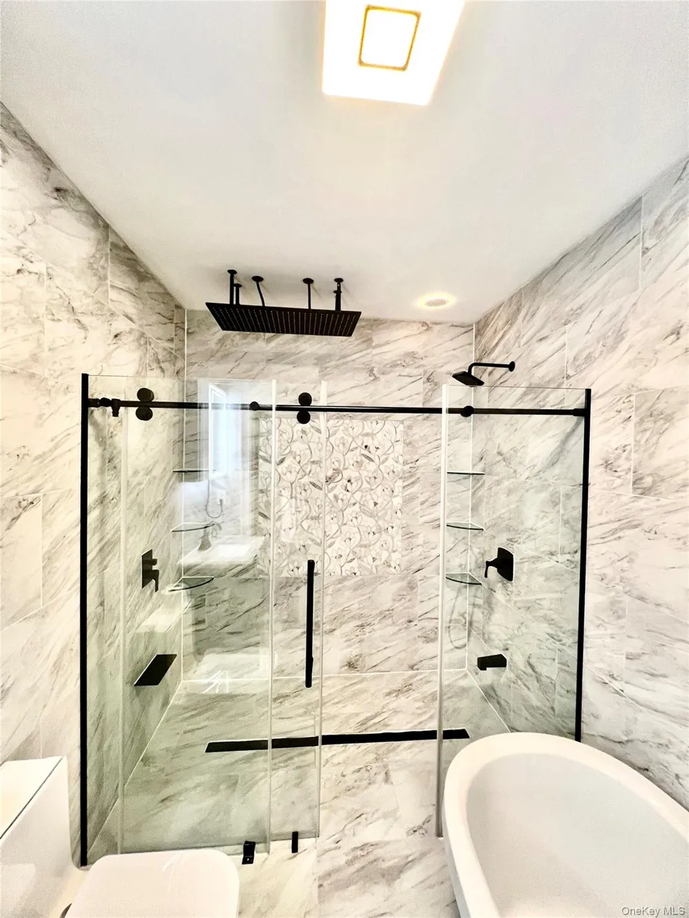 38 Railroad Avenue East Hampton, NY 11937