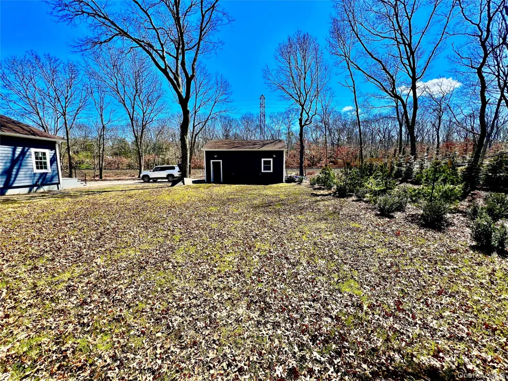 38 Railroad Avenue East Hampton, NY 11937