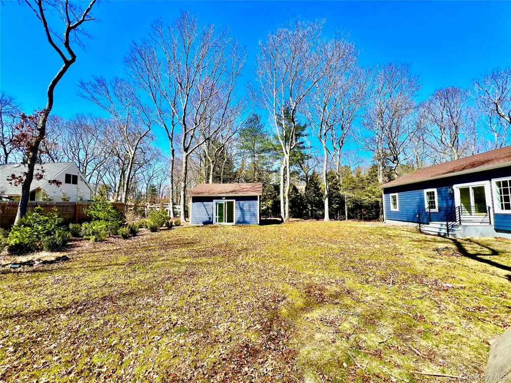 38 Railroad Avenue East Hampton, NY 11937
