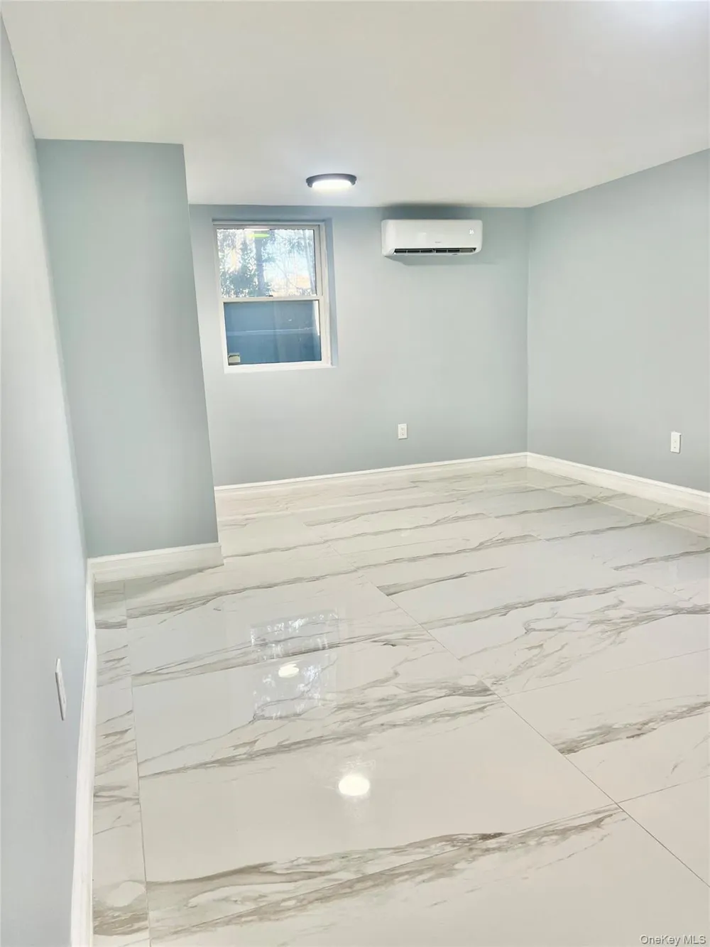 38 Railroad Avenue East Hampton, NY 11937