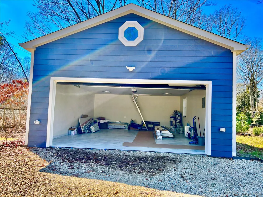 38 Railroad Avenue East Hampton, NY 11937