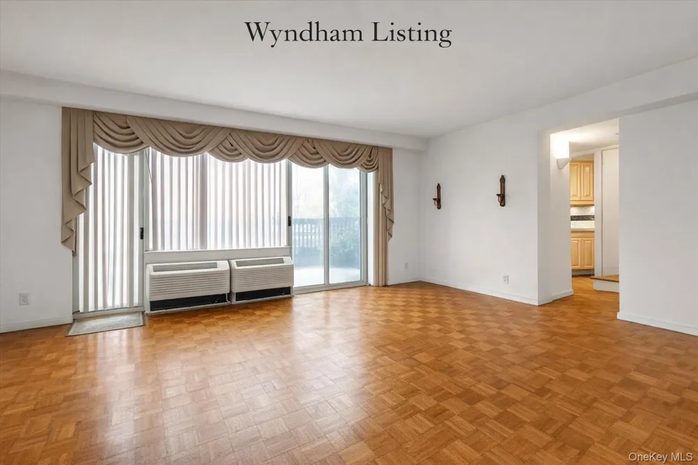 100 Hilton Avenue #M3 Garden City, NY 11530