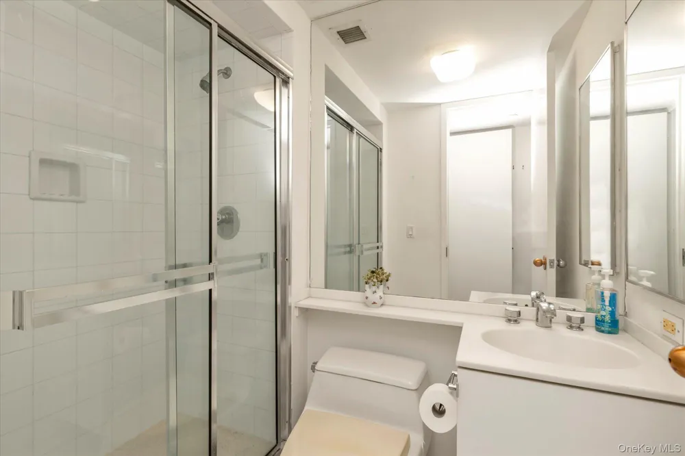 100 Hilton Avenue #M3 Garden City, NY 11530