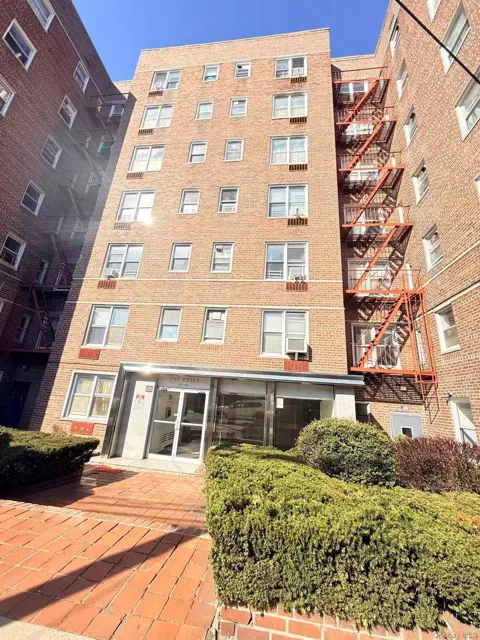 63-45 Saunders Street #5J